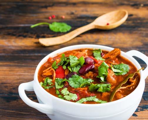 TASTY TURKEY CHILLI 400g turkey mince (swap for vegan Quorn mince to make vegetarian/vegan) 1 tbsp olive oil 1 onion, chopped 1 red pepper, chopped 400g tin of chopped tomatoes 400g tin of red kidney