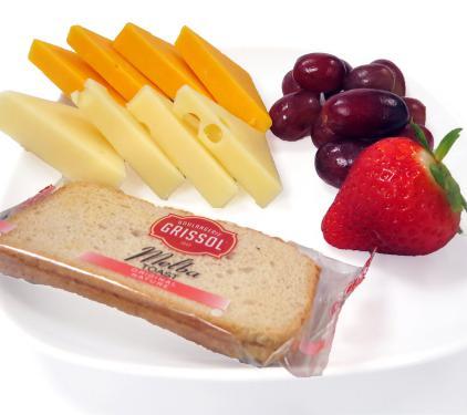 Pack Size: 3 x 194g crisp melba toast with swiss and cheddar cheese, grapes