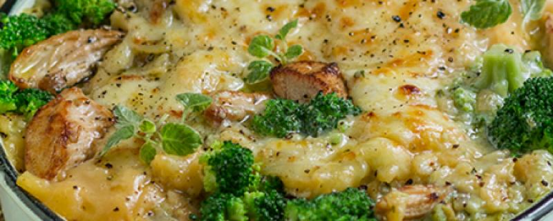 Broccoli and Basil Pesto Chicken Lasagne Sunday 7th April COOK TIME PREP TIME SERVES 00:35:00 00:15:00 4 You won t have to choose between taste and goodness with this delicious broccoli and basil