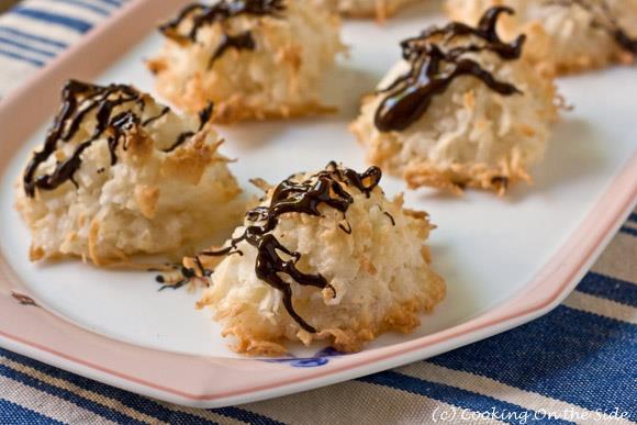 13 COCONUT ALMOND MACAROONS DANIELLE ZARAZUN 1 egg white, room temperature 2 cups sweetened shredded coconut ¼ cup sweetened condensed milk ½ tsp vanilla Pinch of salt 1/3 cup semisweet chocolate