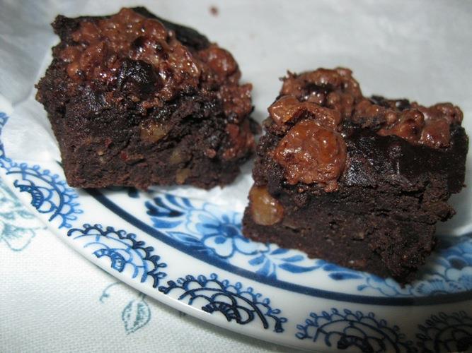 Kidney beans and Date Brownies 1 can (425 g) kidney beans, drained and rinsed very very very very well!