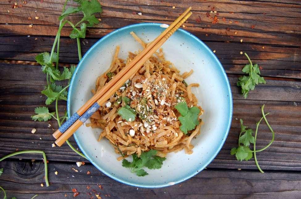ALMOND GINGER PAD THAI Sauce 1/4 cup smooth almond butter 60g 2 tablespoons tomato paste 35g 3 large dried dates, pit removed soaked in hot water for at least 10 minutes 2 garlic cloves chopped 1/2