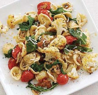 monday Pasta with Roasted Cauliflower, Arugula & Prosciutto Active time: 15 minutes Total time: 30 minutes Load your plate with color and layers of flavor.