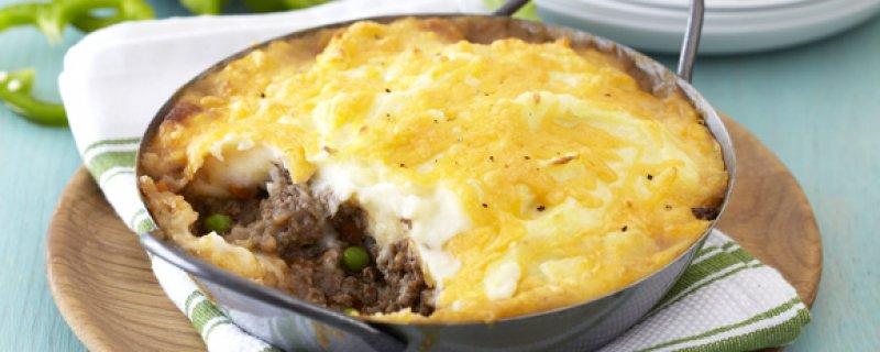 Shepherd's Pie Friday 18th August COOK TIME 00:50:00 PREP TIME 00:15:00 SERVES 4 Shepherd's pie is a great family meal.