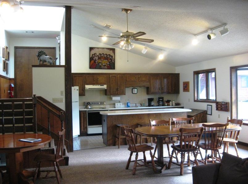 RUPEL LODGE - $550/night Sleeps 20 Multi-level Full kitchen Rupel Lodge is a bi-level bunk lodge