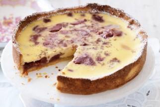 Plum and custard Tart This one of my ultimate favourite desserts and although it doesn t present well it makes up for it in taste.