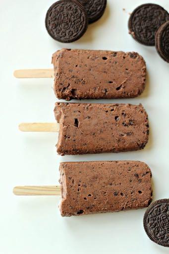 SMALLER FAMILY- OREO PUDDING FUDGE POPSICLES D E S S E R T Serves: 4 Prep Time: 4 Hours 15 Minutes Cook Time: 1/2 (3.