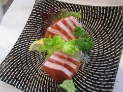 Tuna & Salmon Sashimi (4pcs each) 鮪とサーモン $19.90 6.Tuna Tataki (approx. 7pcs) ツナたたき $15.