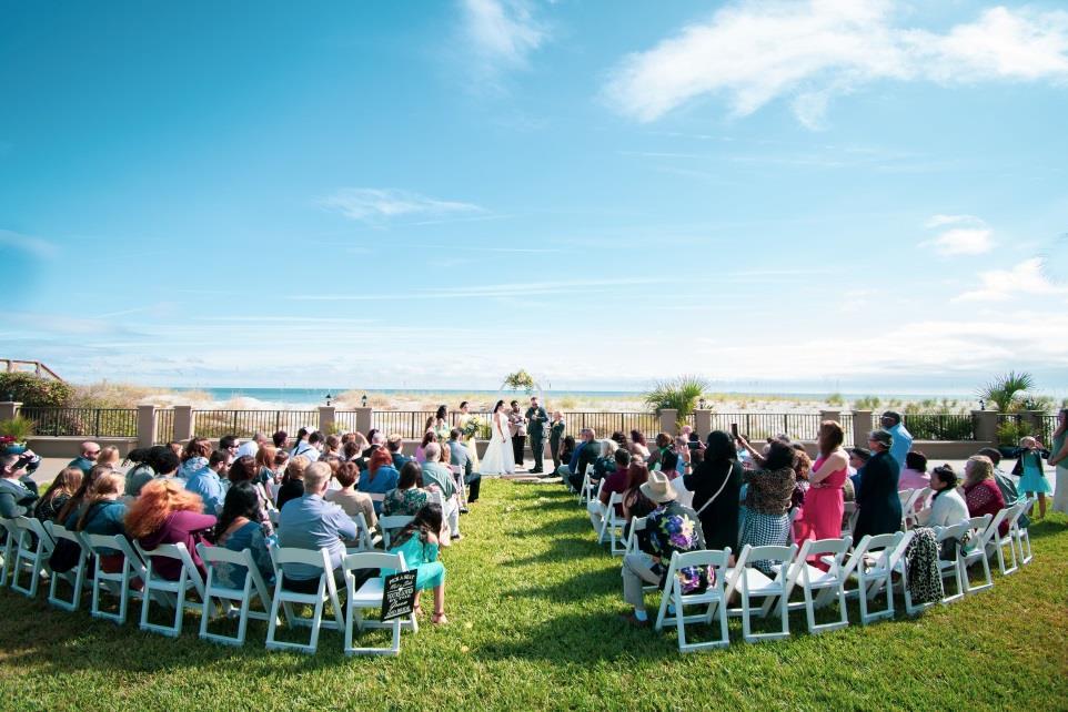 With our amenities and scenic beach views, The Hampton Inn Oceanfront is sure to be the perfect venue for your dream wedding.