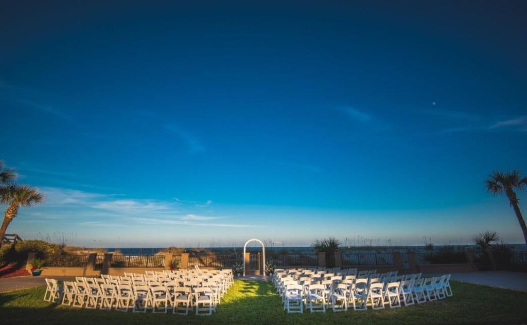 WEDDING CEREMONY PACKAGE Rental of the Ocean Lawn for your ceremony: $600.