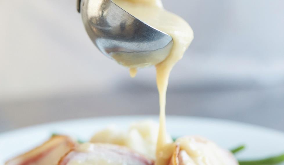 MOTHER SAUCES AND THEIR DERIVATIVES Veal velouté Small Sauce Additional Ingredients Examples of Sauce Usage Allemande Egg yolks