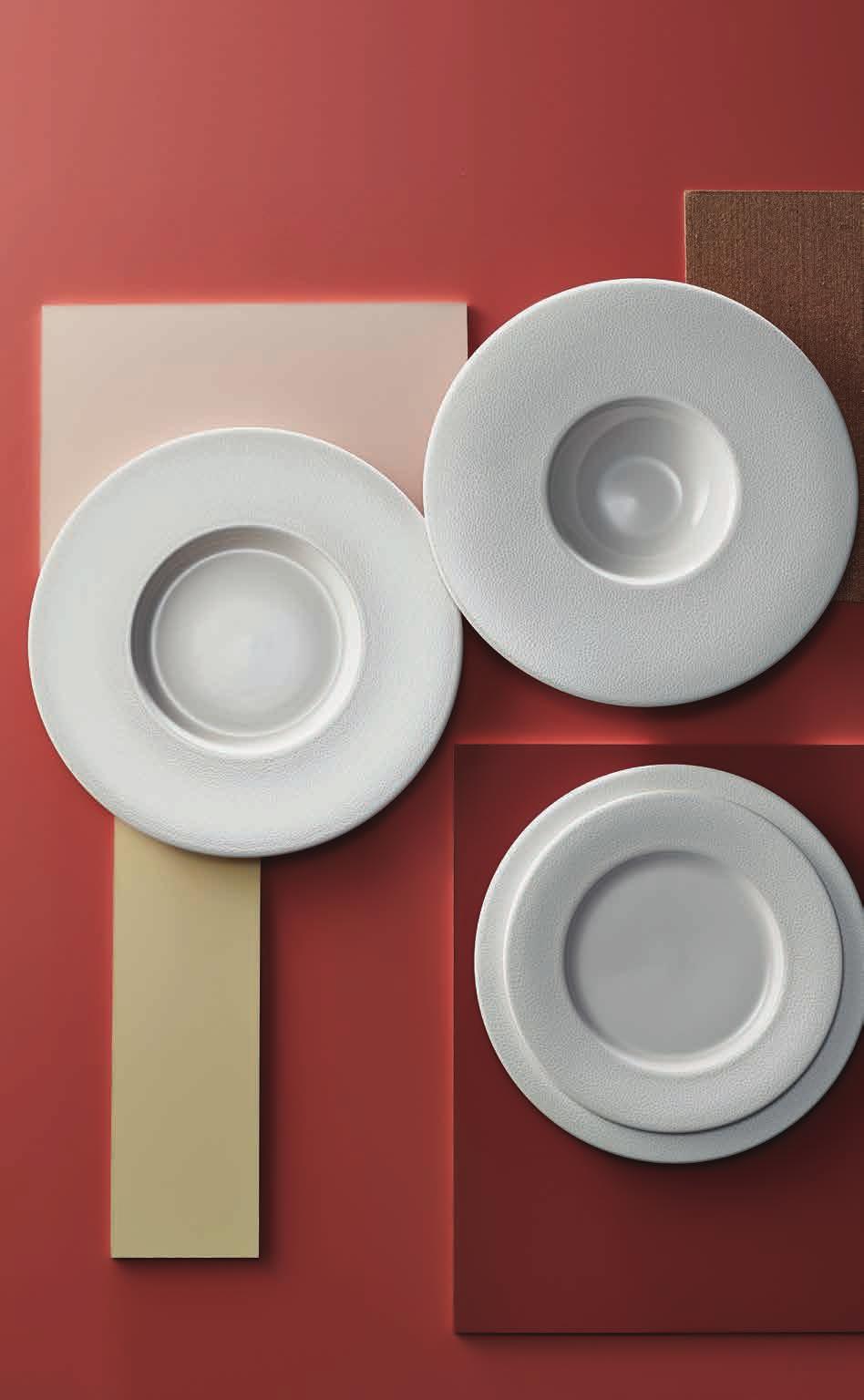 01 Foam Today s chefs are looking for a new twist on plain white tableware that doesn t detract from the pristine finish it provides.