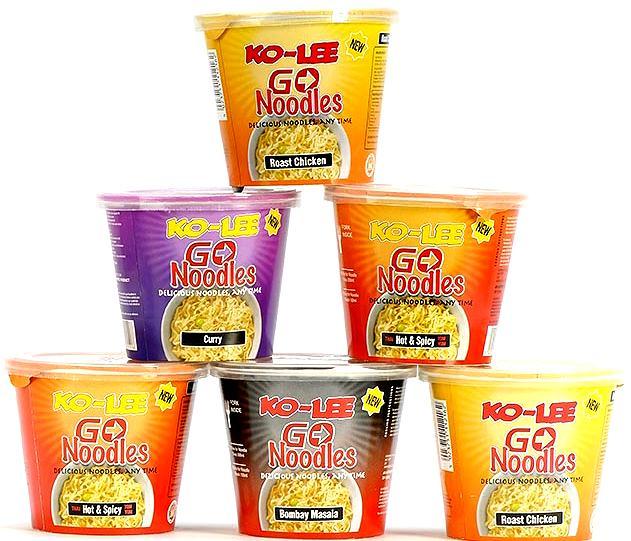 GO CUP NOODLES Available in 4 -Roast Chicken -Curry -Hot & Spicy -Bombay Masala