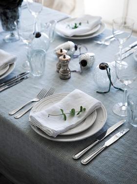 Effortlessly Chic Christmas Tables A refreshing perspective on Christmas