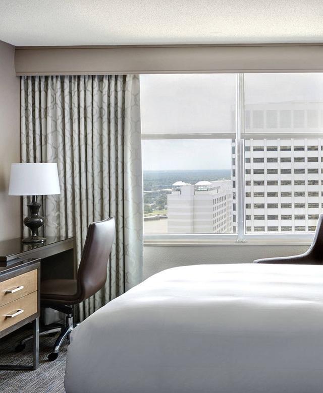 1,333 guestrooms and suites 55 suites feature separate areas for dining and relaxing Connect with