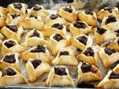 Mix and Match Hamantashen Recipe By Eileen Goltz Cooking and Prep: 1 h 15 m Serves: 18 Contains: Preference: Parve Difficulty: Medium Occasion: Purim Diet: Vegetarian, Pescetarian Source: KosherScoop.
