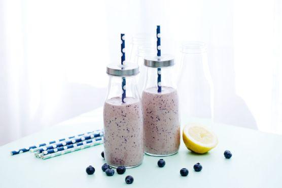 Low-carb blueberry smoothie 2 servings Ready in 5 min. 14 oz.