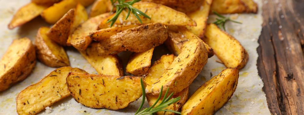 Herbed Roasted Potatoes (Serves 4) 1 1 2 pounds small red potatoes 2 tablespoons extra-virgin olive oil 3 4 teaspoon dried rosemary, crumbled 3 4 teaspoon mustard powder 1 2 teaspoon dried sage 1 2
