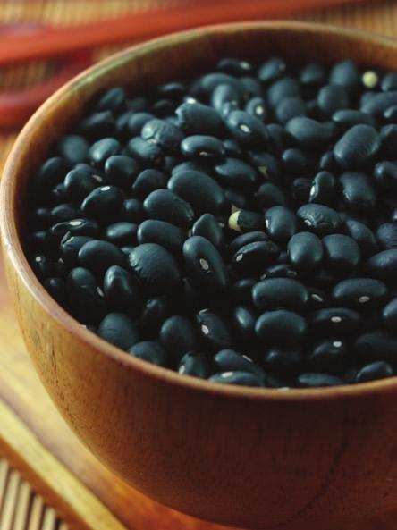 Chapter 17 Meal Considerations 425 Black Beans and Rice Yield: 8 servings 1½ tsp. canola oil 1 small onion, chopped 4 cloves garlic, minced ½ c. brown rice ¼ c. white rice 1½ c. chicken stock 1 tsp.
