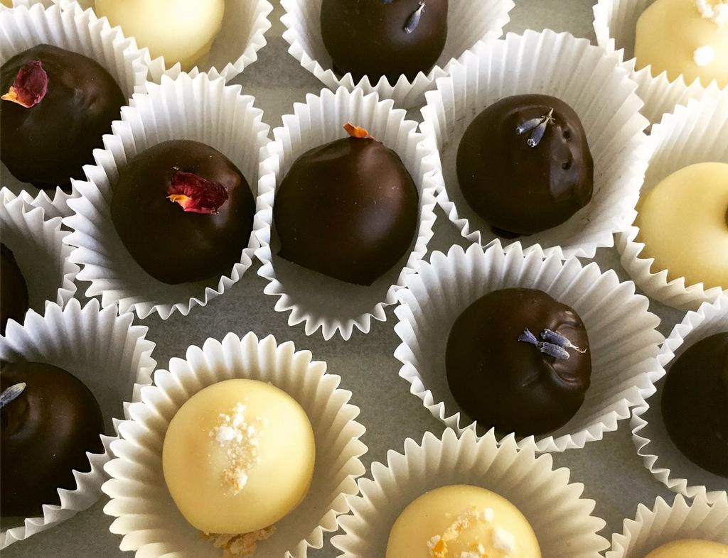 She blends her education of traditionally made chocolates and confections with natural, seasonal botanical infusions, drawing on freshly foraged ideas and ingredients.