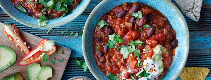 Chilli Con Carne Mexican Pulled Pork 10 MINUTES 2 HOURS 6 SERVINGS 1 tbsp vegetable oil 500g minced beef 1 medium onion, diced 2 cloves of garlic, finely chopped 1 red capsicum, diced 1 tbsp chilli