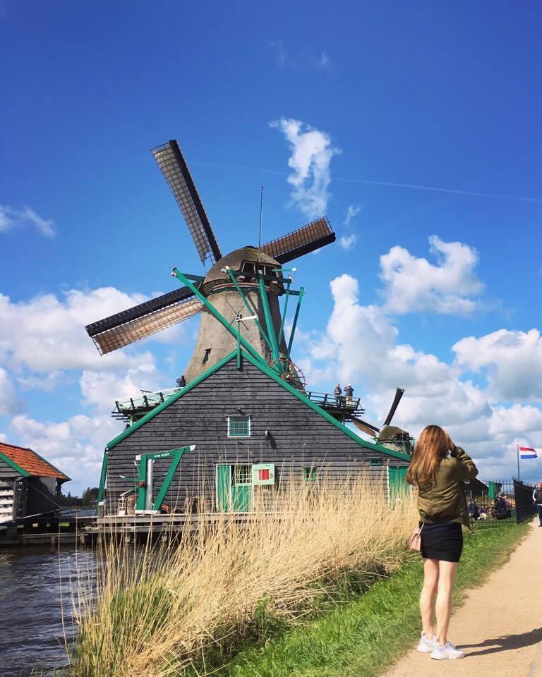 I spent a great time in visting the windmills village and Keukenholf garden.