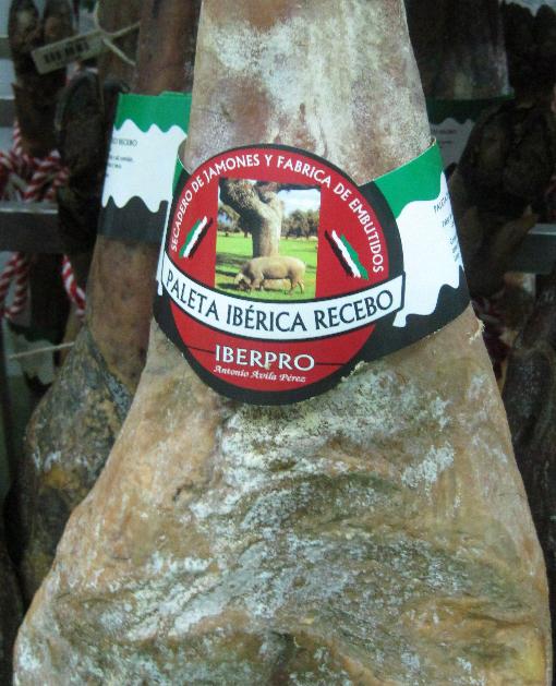 REF : PAR-2 PRODUCT: Cured Shoulder PRICE : To be agreed depending on order size Cured ham from Iberian pig nourished with a combination of acorns fro m our holm oak pastures and mixtures of natural