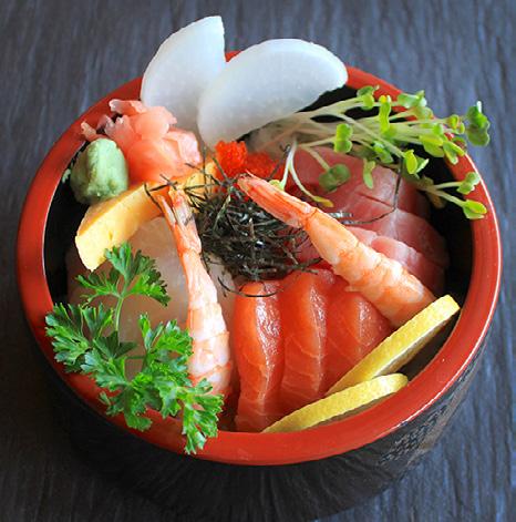 each of tuna, salmon & white fish + rice SUSHI & SASHIMI LUNCH 4 pcs of sushi & 2 pcs