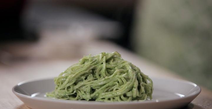 Pesto This recipe will serve up to 10 people, depending on how much of it you like in your pasta. Pesto freezes well, and this recipe can easily be doubled or tripled.