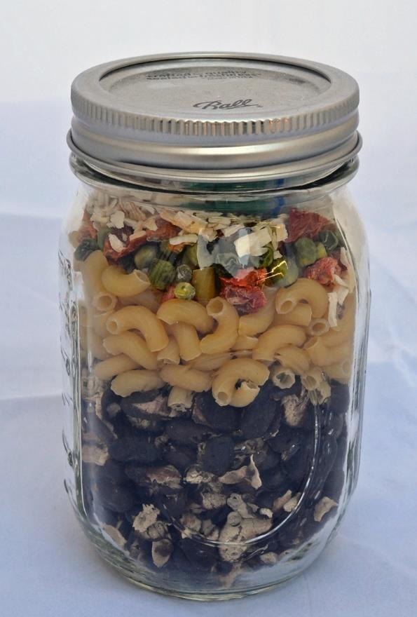 Minestrone Soup You Need: 1 pint Mason or other glass jar 1 cup cooked, dehydrated kidney beans 1/3 cup elbow macaroni 1 Tbsp dried carrots 1 Tbsp dried garden peas 1 Tbsp dried tomato pieces 1 Tbsp