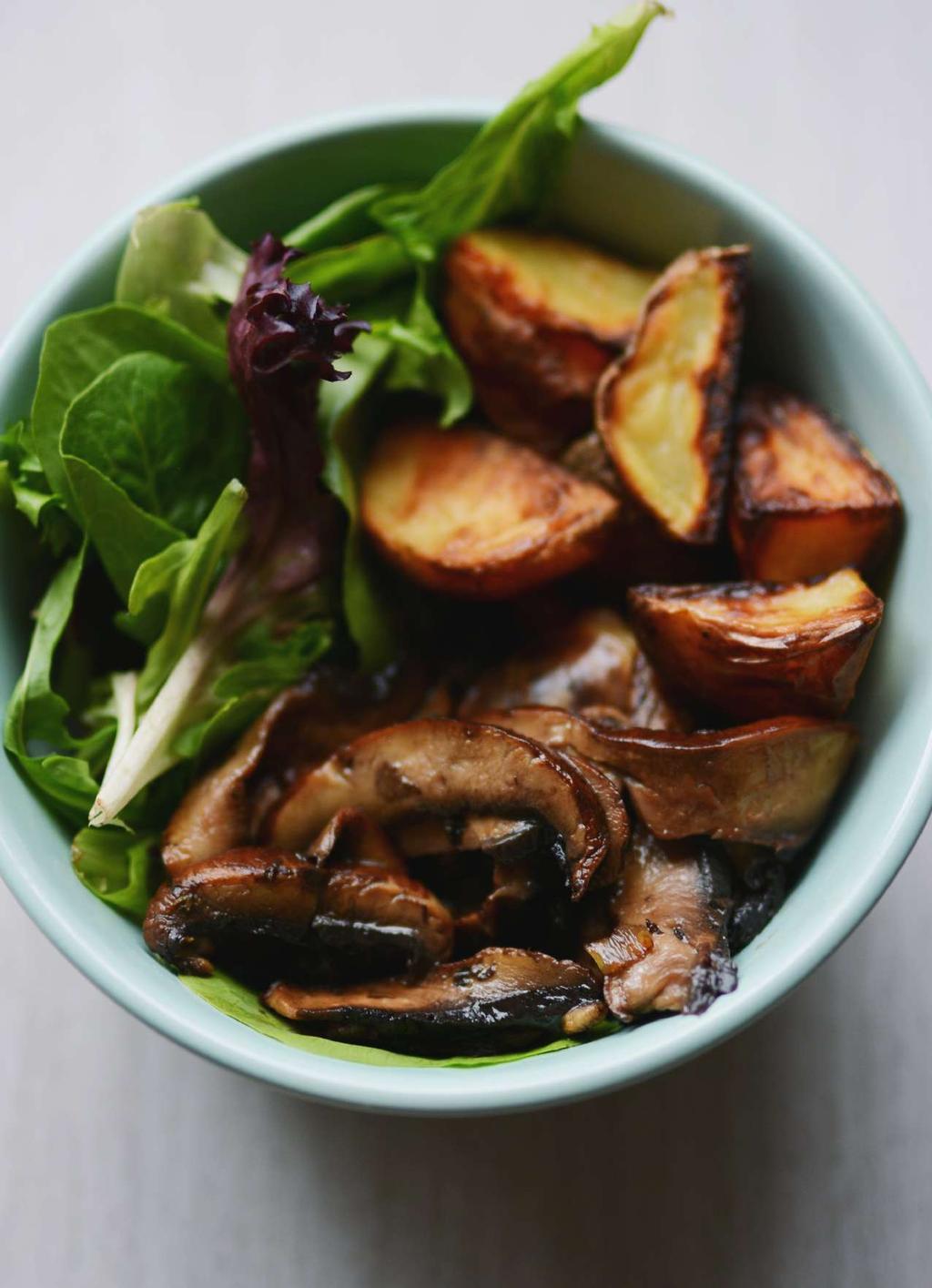 Maple Mustard Potato Wedge Bowl (783 cals) Prep time - 2 minutes/ Total time - 2 minutes Ingredients: 1 serving potato wedges (180 cals) 1 cup mixed greens (9