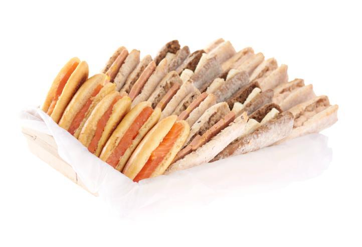 Selection of 20 mini sandwiches - 45,10 Selection of 20 pieces, 4 varieties, delivered in a basket.