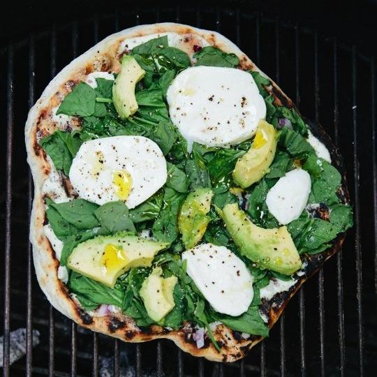 White Sauce and Avocado Pizza 1/2 cup whole milk ricotta 1/4 cup half and half 1 Tablespoon olive oil 2 garlic gloves, minced salt to taste freshly ground pepper to taste pizza dough for one 10 inch