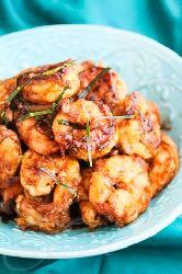 Thai Roasted Shrimp Yields 6 servings Total Time 25 minutes 1 tablespoon coconut oil 3 cloves garlic, chopped 1 medium onion, thinly sliced 1½ pound shrimp, peeled and deveined 3 tablespoons Roasted