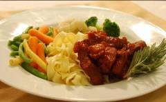 Premium Select EasyMeal Entrees Select Beef Entrees Select Poultry Entrees JM52101 Smokey Beef Paprikash $7 Braised tips of beef in a hearty tomato gravy redolent with smoked paprika.