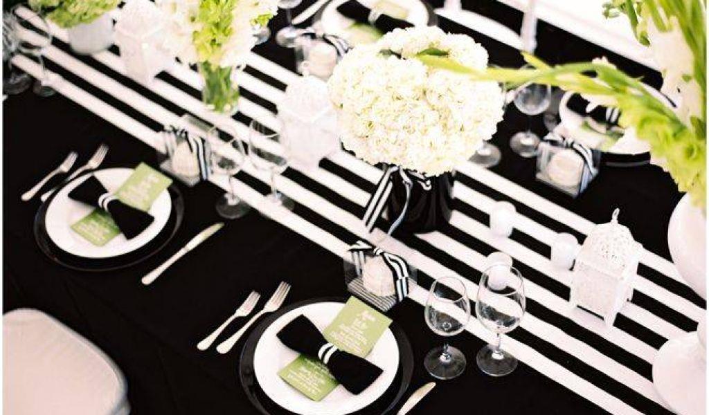 tablecloth 1 x black and white stripe table runners 10 x white/gold tiffany chairs