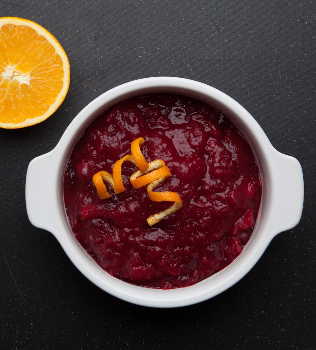 Orange Cranberry Relish Ingredients (fr 10 servings): 1 unpeeled range, cut int 8 pieces and seeded 1 12-unce package fresh cranberries, rinsed and drained 3/4 cup sugar Blend all ingredients in a fd