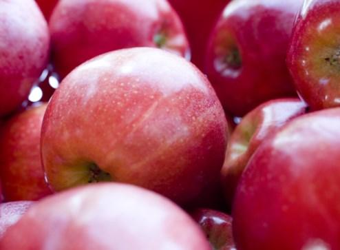 PROMOTE ALLY GROWN FRUIT APPLES: Organic Apples are tight and will finish up