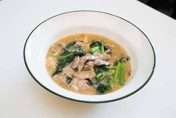 PAD THAI ผ ดไทย Stir fried thin rice noodle with soft tofu, egg, garlic chives, bean