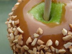 Taste the Fall Harvest Applesauce: peel and core apples;