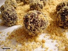 Moroccan Date Truffles Prep time: 15 Minutes 2 Cups of Pitted Majdool Dates 3 tbsp of Cocoa Powder 1 tsp of Orange Blossom Water 1/2 tsp of Cinnamon 1 tbsp of Water A Pinch of Salt 1 cup of Ground