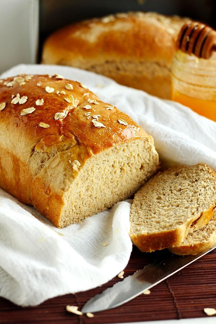 Whole Wheat Oatmeal Honey Bread 2 cups boiling water 1 cup rolled oats, traditional or quick (not instant) ½ cup brown sugar 1 tablespoon honey ¼ cup (4 tablespoons) butter 1 tablespoon kosher salt