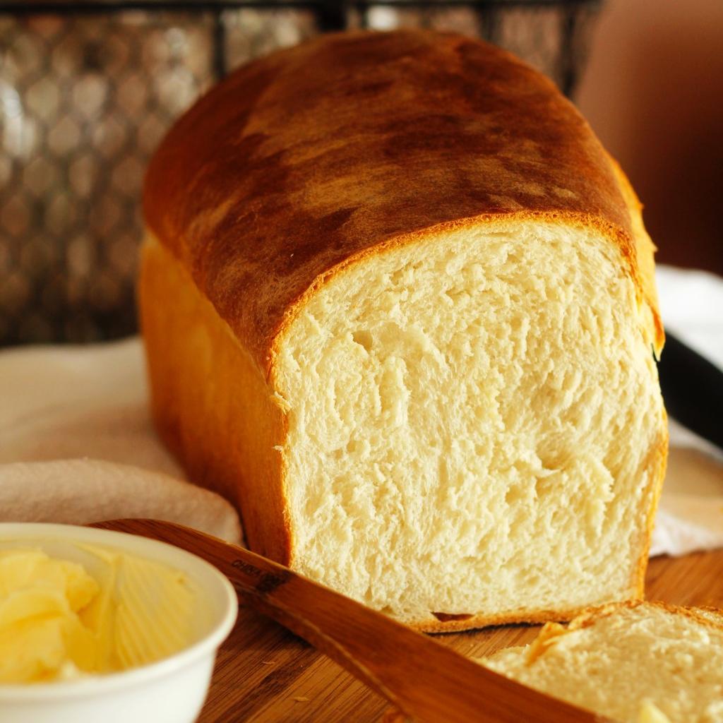 Buttermilk All American Bread 1 cup buttermilk (110 degrees) ⅓ cup warm water (110 degrees) 3 tablespoons honey 2 tablespoons unsalted butter, melted 3½ cups (19¼ ounces) bread flour 2¼ teaspoons