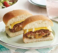 Bacon, Double-Cheese & Onion-Stuffed Burgers PREP TIME: 0 minutes TOTAL TIME: 40 minutes MAKES: 4 servings 4 / 4 4 slices OSCAR MAYER Bacon onion cup KRAFT Shredded Triple Cheddar Cheese with a TOUCH