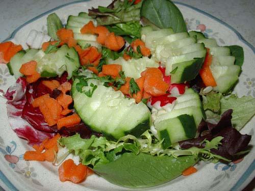 03 Jan 2004 Mixed field greens, sliced Roma tomatoes, carrots, cucumber, and radish with balsamic vinaigrette Orange-Smoked Mahi-Mahi with Honey-Ginger