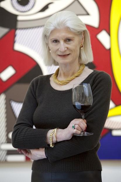 com SERENA SUTCLIFFE, MASTER OF WINE, HEAD OF SOTHEBY S INTERNATIONAL WINE DEPARTMENT HOSTS FIRST WINE SALE IN HONG KONG ON 4 TH APRIL 2009 Hong Kong/ New
