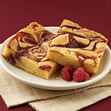 White-Raspberry Swirl Brownies Yield: 8 brownies 2/3 Cup (4 oz.