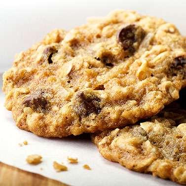 Clementine s Oatmeal Chocolate Chip Cookies Yield: 5 dozen 2 inch cookies 2 cups (2 oz.