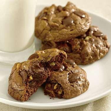 Decadence Cookies Yield: 24 cookies 2/3 cups (0 oz.