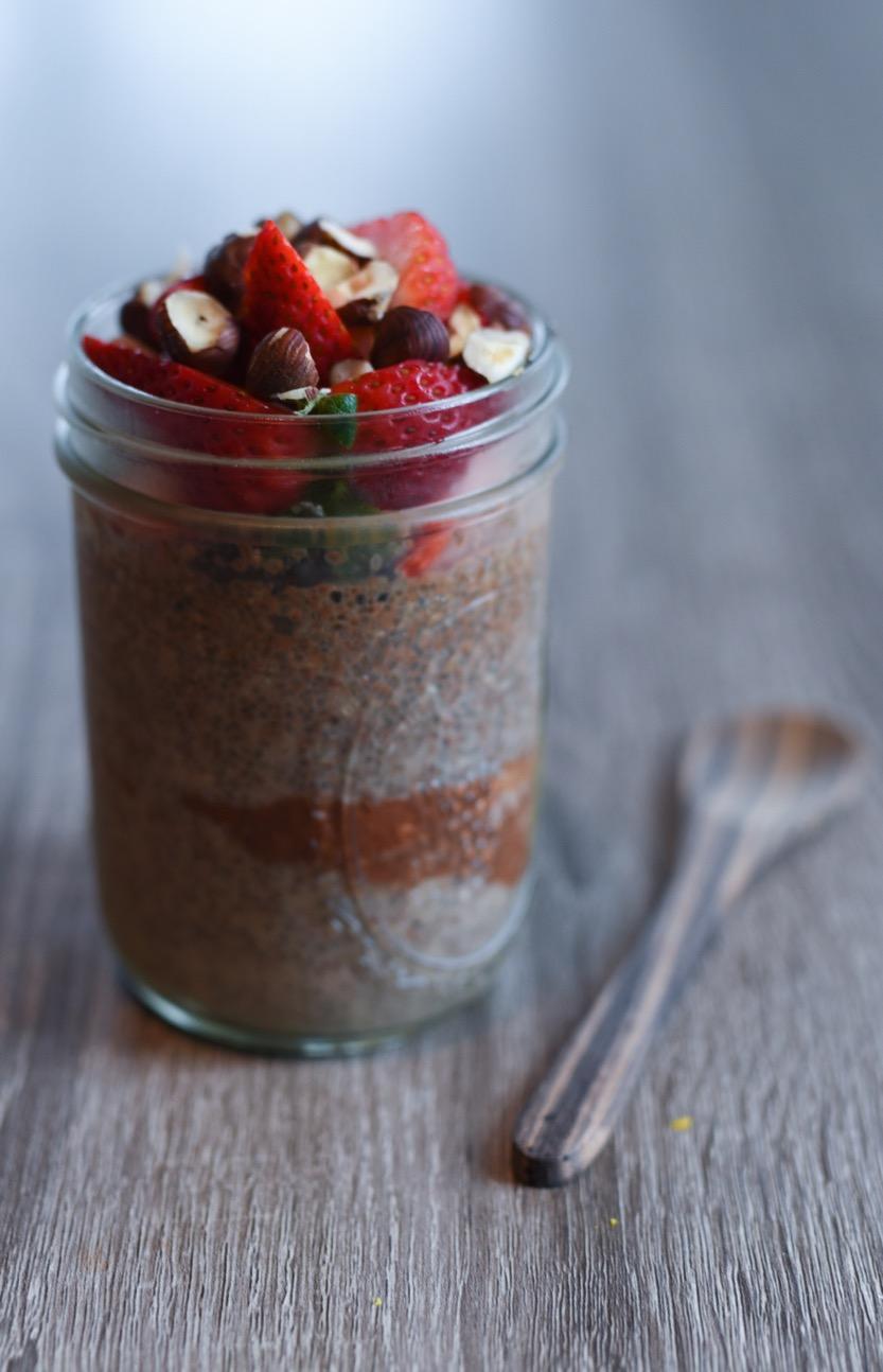 DAY 22 BREAKFAST Chocolate Chia Pudding With Strawberries (489 Cals) Prep time: 2 minutes + overnight.